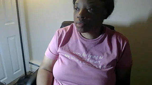 Snapshot of Sexymona1218 chatting on 07-17-26, 05:36 Sexymona1218 online show from 07-17-26, 05:36