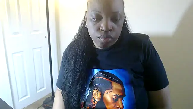 Snapshot of Sexymona1218 chatting on 07-20-26, 10:29 Sexymona1218 online show from 07-20-26, 10:29