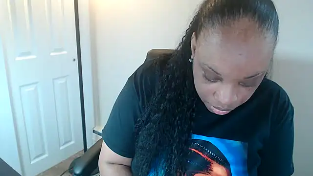 Snapshot of Sexymona1218 chatting on 07-20-26, 10:50 Sexymona1218 online show from 07-20-26, 10:50