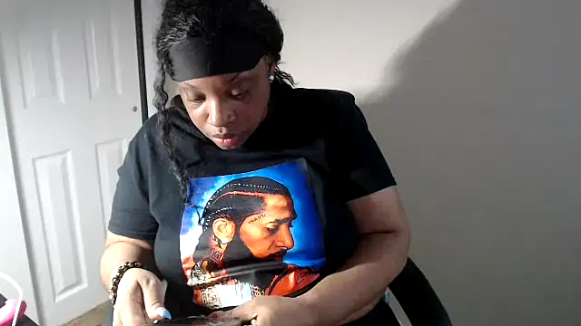 Snapshot of Sexymona1218 chatting on 07-20-26, 10:56 Sexymona1218 online show from 07-20-26, 10:56