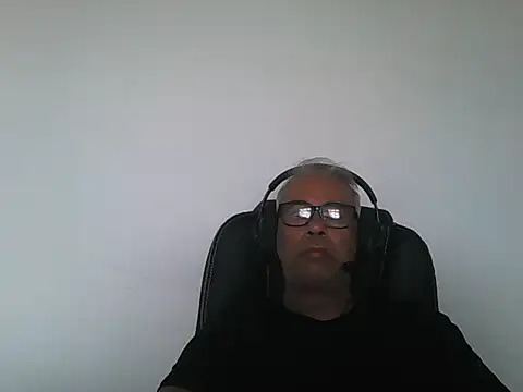 Snapshot of MorenoBrazil69 chatting on 10-24-25, 06:15 MorenoBrazil69 online show from 10-24-25, 06:15