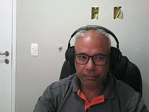 Snapshot of MorenoBrazil69 chatting on 02-12-26, 07:42 MorenoBrazil69 online show from 02-12-26, 07:42