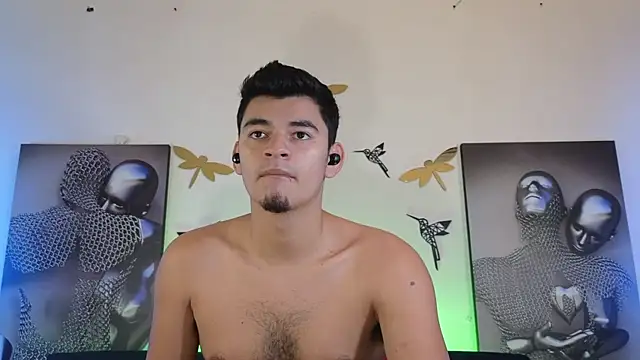 Snapshot of VikoHands chatting on 11-28-25, 11:24 VikoHands online show from 11-28-25, 11:24