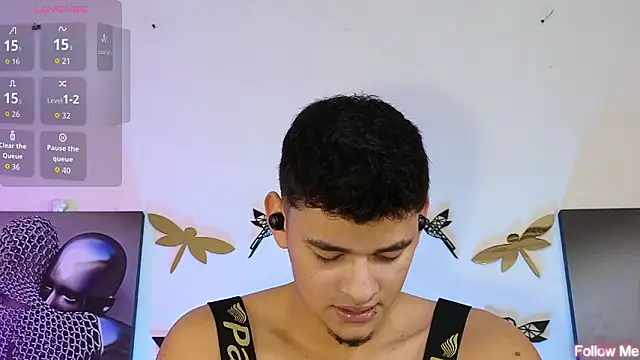 Snapshot of VikoHands chatting on 02-22-26, 02:02 VikoHands online show from 02-22-26, 02:02