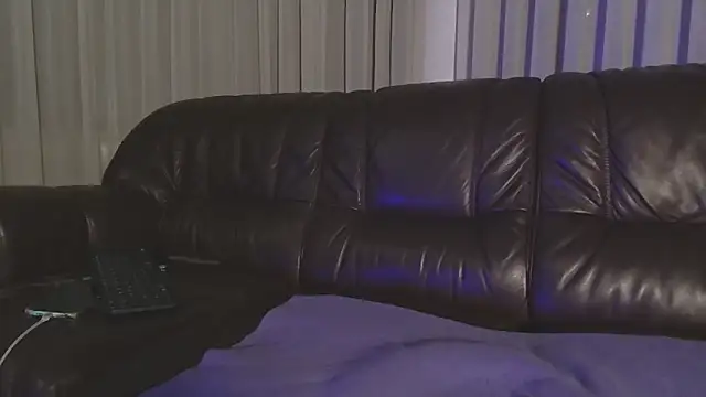 Snapshot of DeesseLuxure chatting on 02-11-25, 10:15 DeesseLuxure online show from 02-11-25, 10:15