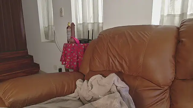 Snapshot of DeesseLuxure chatting on 03-22-25, 05:52 DeesseLuxure online show from 03-22-25, 05:52