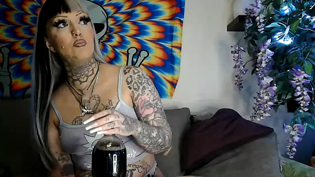 Snapshot of RoxxyInk chatting on 01-14-25, 10:02 RoxxyInk online show from 01-14-25, 10:02