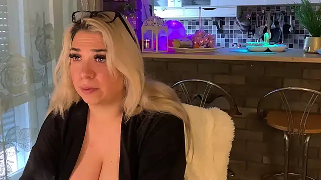 Monageil online show from 02-18-25, 11:22