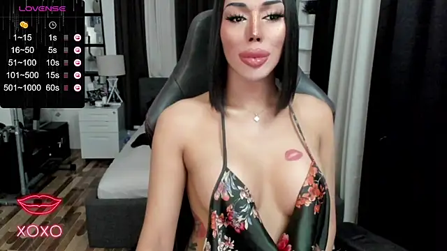 Snapshot of Forever_MissCandace chatting on 03-14-25, 09:00 Forever MissCandace online show from 03-14-25, 09:00