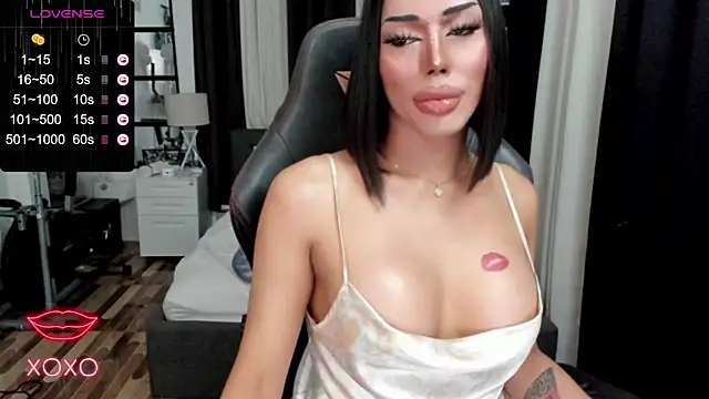 Snapshot of Forever_MissCandace chatting on 03-21-25, 04:28 Forever MissCandace online show from 03-21-25, 04:28