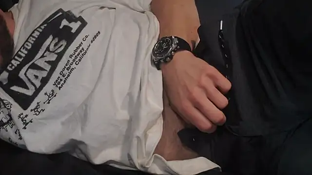 Snapshot of BigBearTrevNM chatting on 12-11-24, 07:57 BigBearTrevNM online show from 12-11-24, 07:57