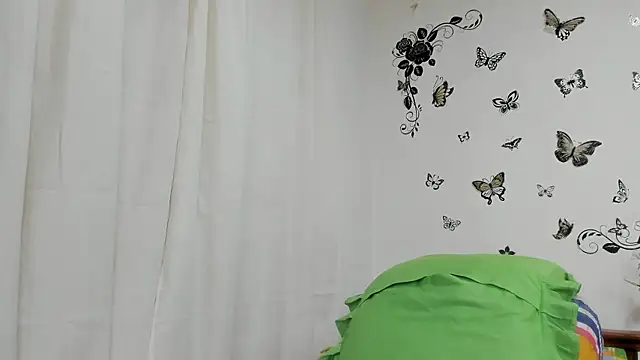 jennifersmit1 online show from 12-02-24, 08:33