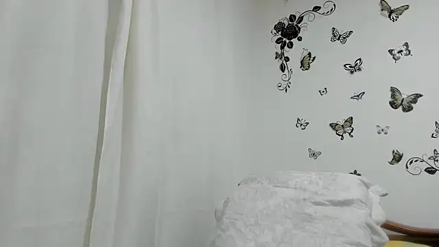 jennifersmit1 online show from 03-19-25, 09:27