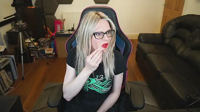 Snapshot of KelseyCobalt chatting on 12-07-24, 10:50 KelseyCobalt online show from 12-07-24, 10:50