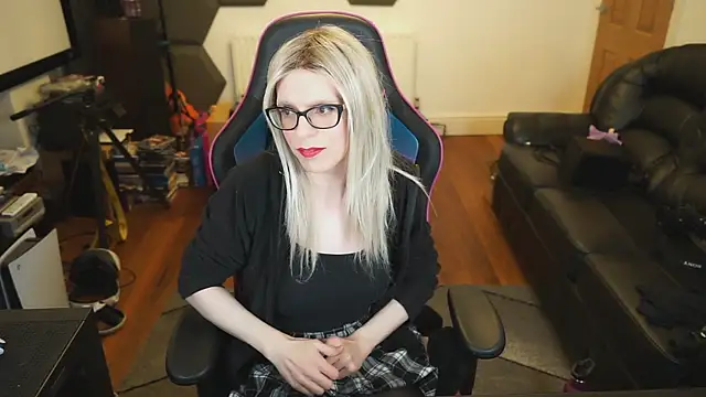 Snapshot of KelseyCobalt chatting on 01-03-25, 01:59 KelseyCobalt online show from 01-03-25, 01:59