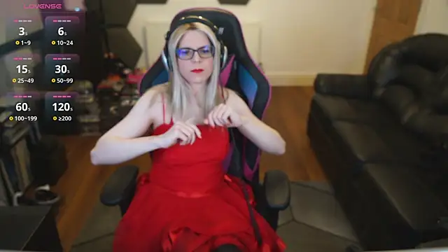 Snapshot of KelseyCobalt chatting on 03-20-25, 08:40 KelseyCobalt online show from 03-20-25, 08:40