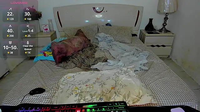 Snapshot of MiracleTs4U chatting on 03-20-25, 09:59 MiracleTs4U online show from 03-20-25, 09:59