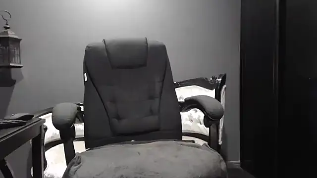 poisonivyx online show from 04-12-26, 09:14