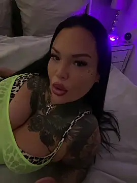  MelinaCurves  online show from 03-05-26, 07:43