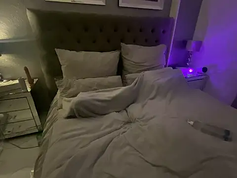  MelinaCurves  online show from 03-08-26, 10:24