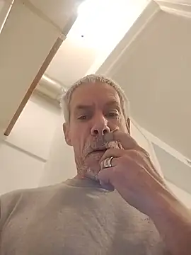 Biknight online show from 02-09-26, 05:39