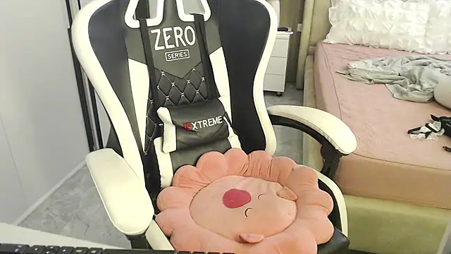 Hanako love online show from 09-19-25, 03:34