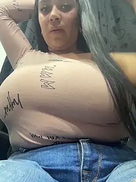 Snapshot of emilyjohanson chatting on 05-29-26, 11:25 emilyjohanson online show from 05-29-26, 11:25