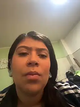 Snapshot of emilyjohanson chatting on 06-11-26, 12:58 emilyjohanson online show from 06-11-26, 12:58