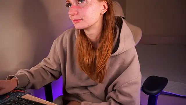 Liuba Fox online show from 02-05-25, 08:46