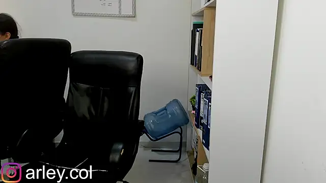 Dimitri Colleman online show from 01-24-25, 05:31