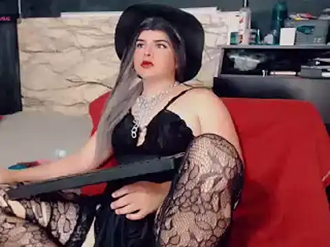 Snapshot of camyl93 chatting on 01-29-25, 01:16 camyl93 online show from 01-29-25, 01:16