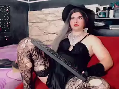 Snapshot of camyl93 chatting on 02-04-25, 02:28 camyl93 online show from 02-04-25, 02:28