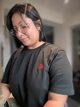 Snapshot of DannaaMeliza chatting on 12-13-24, 11:45 DannaaMeliza online show from 12-13-24, 11:45