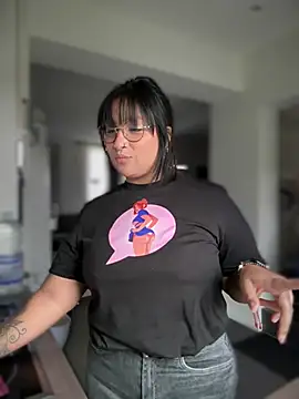 Snapshot of DannaaMeliza chatting on 12-15-24, 09:35 DannaaMeliza online show from 12-15-24, 09:35