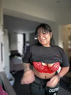 Snapshot of DannaaMeliza chatting on 12-20-24, 10:16 DannaaMeliza online show from 12-20-24, 10:16