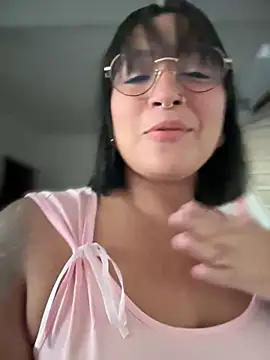 Snapshot of DannaaMeliza chatting on 12-21-24, 12:06 DannaaMeliza online show from 12-21-24, 12:06