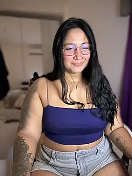 Snapshot of DannaaMeliza chatting on 03-04-25, 11:08 DannaaMeliza online show from 03-04-25, 11:08