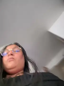 Snapshot of DannaaMeliza chatting on 03-19-25, 09:49 DannaaMeliza online show from 03-19-25, 09:49