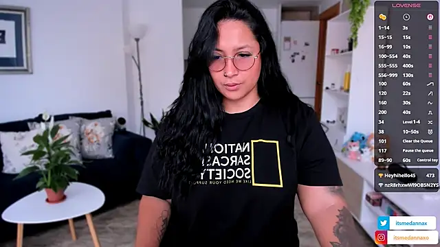 Snapshot of DannaaMeliza chatting on 10-26-25, 08:53 DannaaMeliza online show from 10-26-25, 08:53