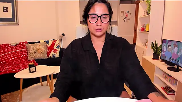 Snapshot of DannaaMeliza chatting on 01-10-26, 08:32 DannaaMeliza online show from 01-10-26, 08:32