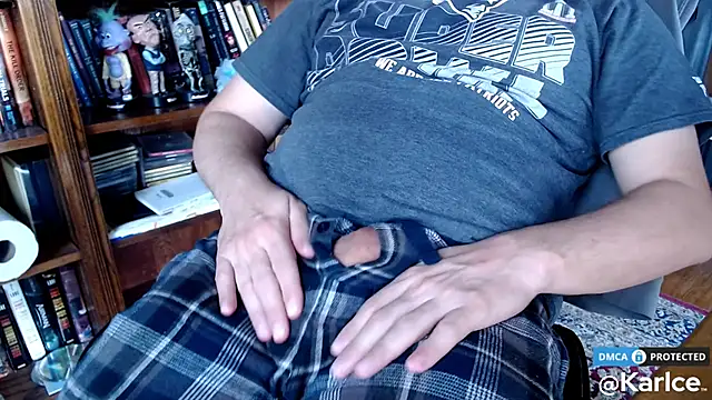 Snapshot of karlce chatting on 01-07-26, 09:17 karlce online show from 01-07-26, 09:17