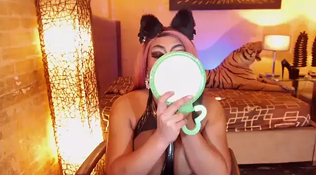 LavictoriaFox online show from 03-04-25, 12:07