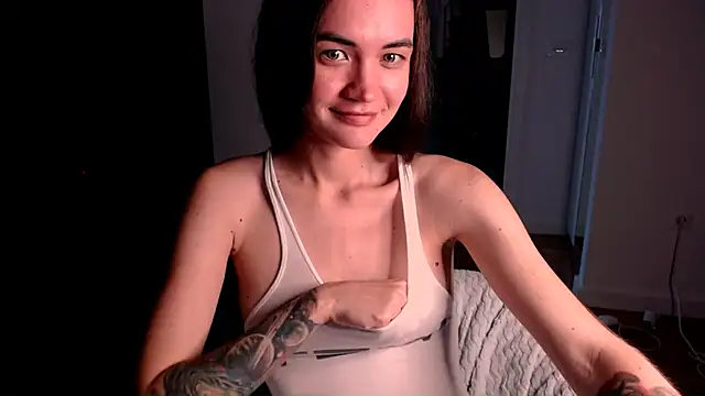 EvelynGG online show from 09-16-25, 05:08