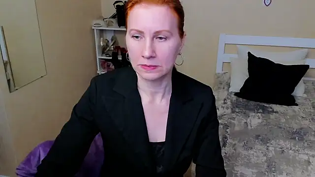 FoxySophia online show from 10-21-25, 10:05