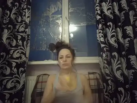 Snapshot of LindaStarS chatting on 02-04-25, 04:48 LindaStarS online show from 02-04-25, 04:48