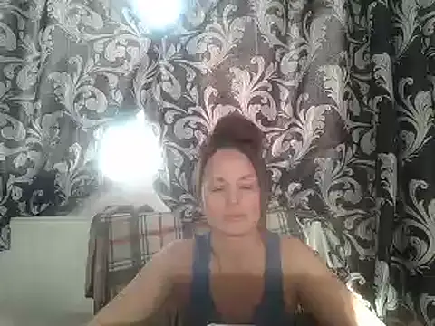 Snapshot of LindaStarS chatting on 02-18-25, 01:55 LindaStarS online show from 02-18-25, 01:55