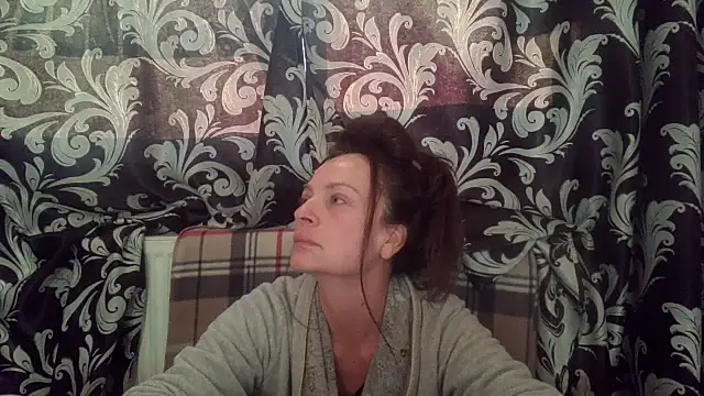 LindaStarS online show from 10-21-25, 02:40