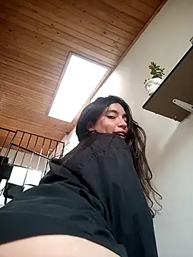 Snapshot of loveuu-bae chatting on 01-01-25, 12:55 loveuu-bae online show from 01-01-25, 12:55