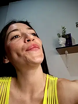 Snapshot of loveuu-bae chatting on 01-03-25, 12:22 loveuu-bae online show from 01-03-25, 12:22