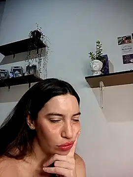 Snapshot of loveuu-bae chatting on 01-20-25, 12:25 loveuu-bae online show from 01-20-25, 12:25